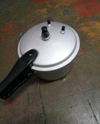 95新非電壓力鍋70塊轉(zhuǎn)讓-無(wú)錫江陰澄江街道電壓力鍋